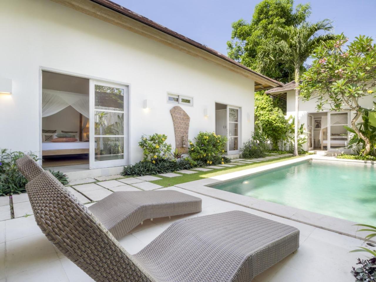 Tara * Seminyak (Bali)